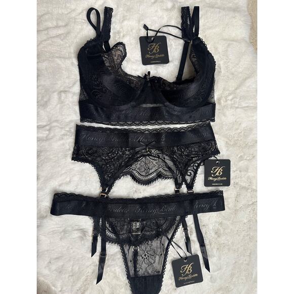 Honey Birdette SOFIA🖤 Black Lace FULL 3 Piece Set 32DD Bra, XS Garter, XS Thong - Picture 2 of 9